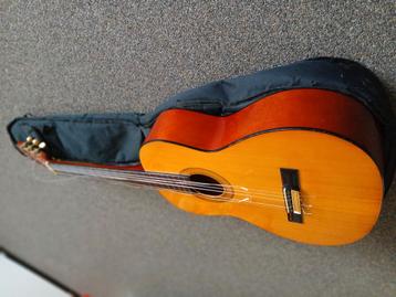 Gitaar beschikbaar voor biedingen