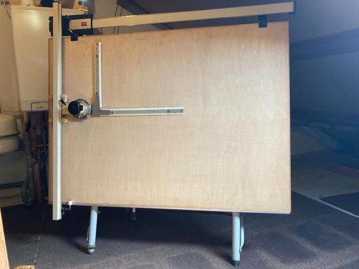 Tekentafel UNIC Paris - vintage, Doe-het-zelf en Verbouw, Tekentafels, Gebruikt, Minder dan 130 cm, Ophalen