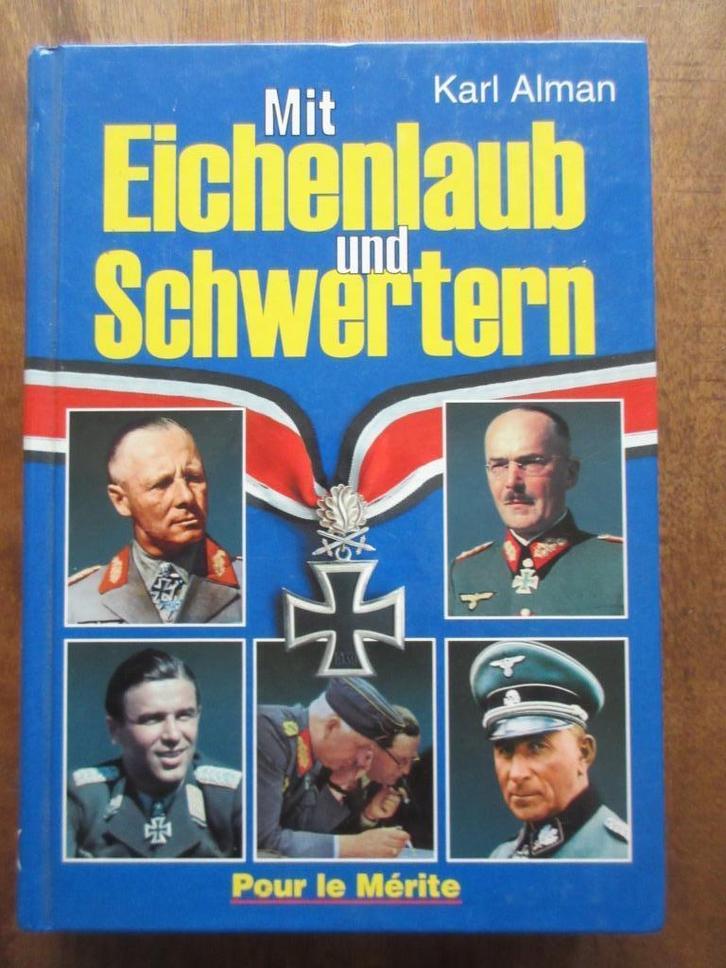 Mit Eichenlaub und Schwerten, Boeken, Oorlog en Militair, Gelezen, Tweede Wereldoorlog, Ophalen of Verzenden