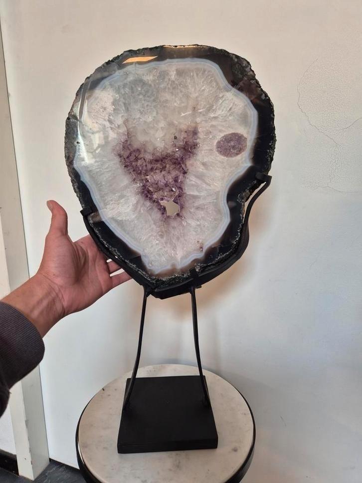 agaat met amethist op standaard, Verzamelen, Mineralen en Fossielen, Mineraal, Ophalen of Verzenden