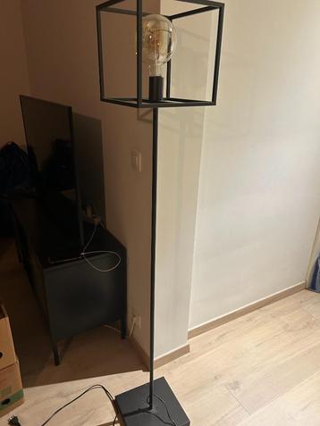 Stalamp 155cm beschikbaar voor biedingen
