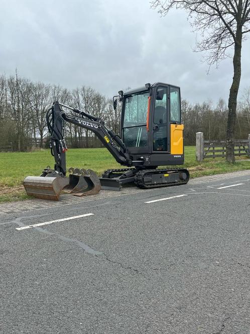 Te huur: Volvo EC18 minigraver, Doe-het-zelf en Verbouw, Gereedschap | Overige machines, Ophalen of Verzenden