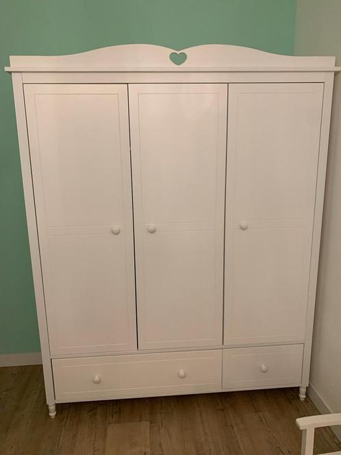 Witte houten kledingkast met hart, Kinderen en Baby's, Kinderkamer | Commodes en Kasten, Zo goed als nieuw, Kast, 105 cm of meer
