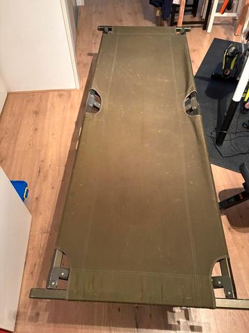 Stretcher beschikbaar voor biedingen