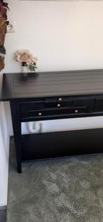 Mooie houten Siadtable in de kleur zwart, Huis en Inrichting, Tafels | Sidetables, Ophalen, Zo goed als nieuw, 25 tot 50 cm
