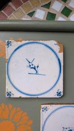 Delfsblauwe tegel: eenhoorn, hert, koe, Antiek en Kunst, Antiek | Wandborden en Tegels, Ophalen of Verzenden