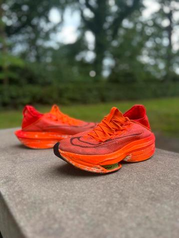 Nike Alphafly maat 44 beschikbaar voor biedingen