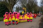 Carnaval Loopgroep met kar, Drie personen of meer