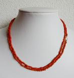 dubbel collier bloedkoraal gouden slot, Sieraden, Tassen en Uiterlijk, Antieke sieraden, Ophalen of Verzenden, Goud, Ketting, Met edelsteen