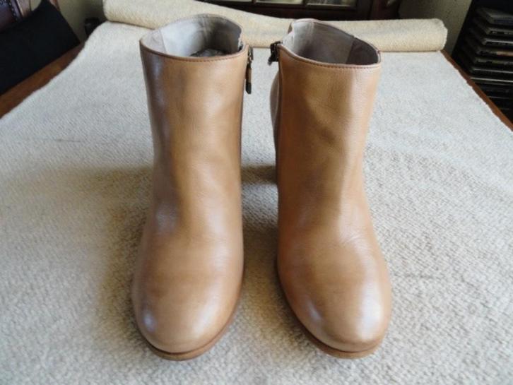 Alberto Fermani Beige Lederen Enkellaarzen Maat 41, Kleding | Dames, Schoenen, Zo goed als nieuw, Beige, Verzenden