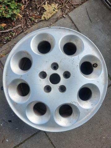 Vel g 16 inch alfa  beschikbaar voor biedingen