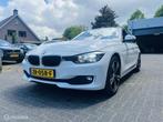 BMW 3-serie Touring 316i Executive LM / Climate / PDC / Navi, 4 cilinders, Wit, Handgeschakeld, Electronic Stability Program (ESP)