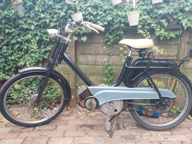 Mooie berini brommer geel kenteken!!!, Fietsen en Brommers, Brommers | Oldtimers, Overige merken, Maximaal 45 km/u, Ophalen