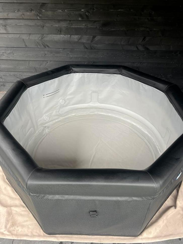 Bubbelbad Netspa, Tuin en Terras, Bubbelbaden en Hottubs, Gebruikt, Afdekzeil, Pomp, Ophalen
