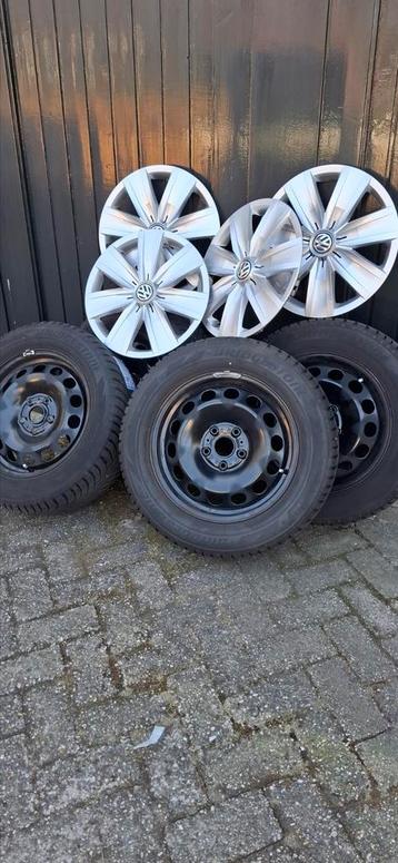 Winterbanden op stalenvelgen incl. VW doppen voor VW T-Roc beschikbaar voor biedingen