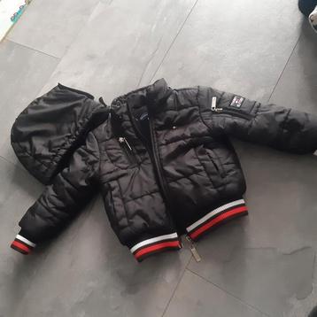 Tommy hilfiger jas jongen  beschikbaar voor biedingen