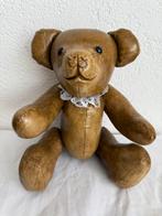Vintage Teddybeer van leer met kanten kraagje, Ophalen of Verzenden