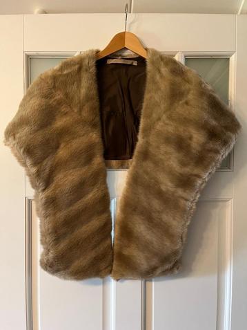 Vintage bond stola (licht)  beschikbaar voor biedingen