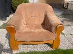 Antique looking armchair large and comfortable, Huis en Inrichting, Ophalen, Zo goed als nieuw