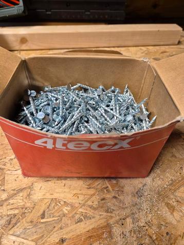 Doosje Schroefnagels - 4tecx beschikbaar voor biedingen