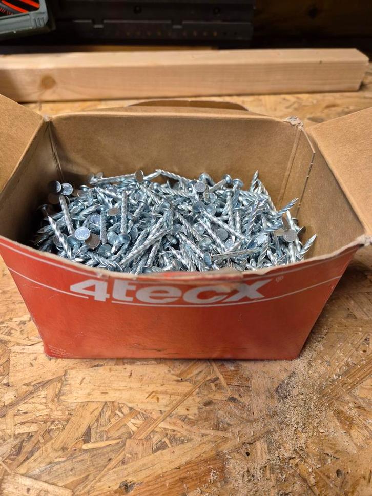 Doosje Schroefnagels - 4tecx, Doe-het-zelf en Verbouw, IJzerwaren en Bevestigingsmiddelen, Gebruikt, Spijkers, Minder dan 50 mm