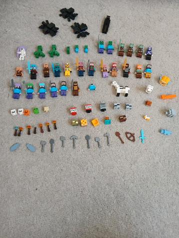 Mooie partij lego minecraft minifiguren beschikbaar voor biedingen