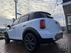 MINI Countryman 1.6 Cooper navi airco leer 6versn nette mini, Gebruikt, Euro 6, Leder en Stof, Wit