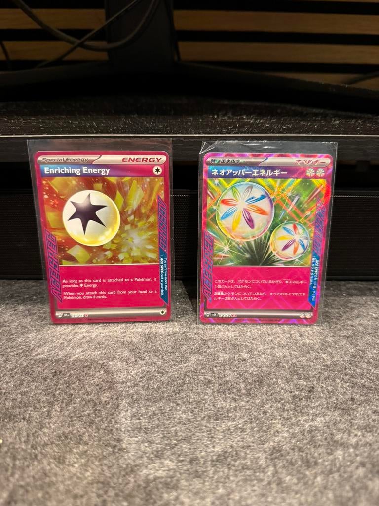 Pokémon 2 energy kaarten, Ophalen of Verzenden, Zo goed als nieuw