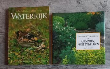 Gratis informatieve boeken. beschikbaar voor biedingen