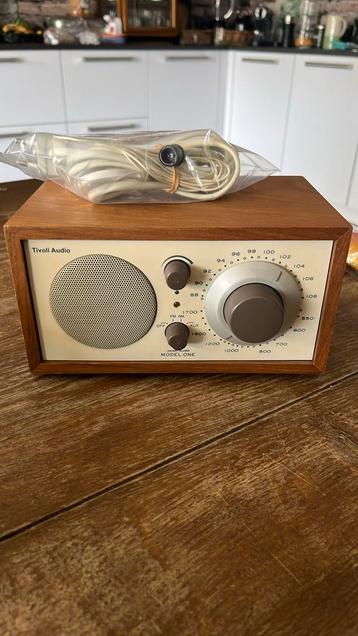 Tivoli Audio Model one kersen houtkleur Henry Kloss beschikbaar voor biedingen