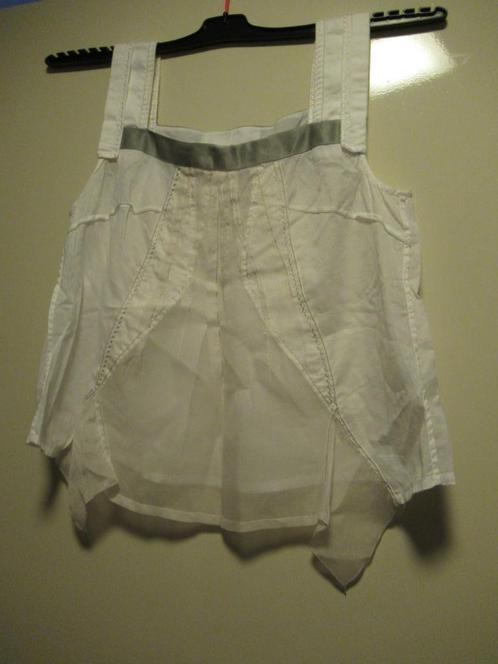 GIRBAUD TOPJE katoen nieuw maat 38 wit speciale accenten, Kleding | Dames, Blouses en Tunieken, Nieuw, Maat 38/40 (M), Wit, Ophalen of Verzenden