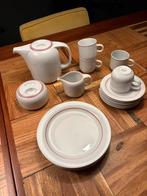 Arzberg ontbijtservies met rode rand, Antiek en Kunst, Antiek | Servies compleet, Ophalen