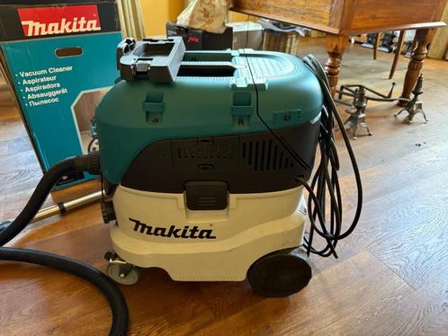 Makita Bouwstofzuiger VC4210M (mei 2024), Doe-het-zelf en Verbouw, Reinigingsmachines, Zo goed als nieuw, Overige typen, Ophalen of Verzenden
