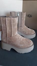 Ugg laarzen, Kleding | Dames, Schoenen, Hoge laarzen, UGG, Beige, Ophalen of Verzenden