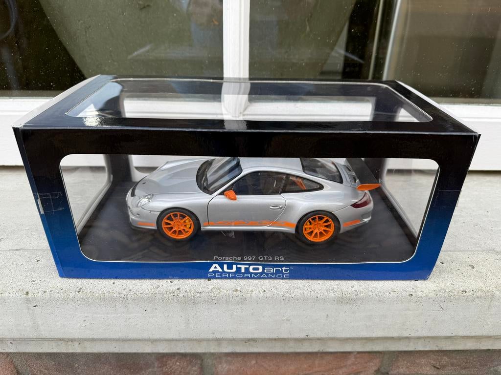 1:18 Porsche 911 997 GT3 RS zilver 2007 Autoart 77993, Hobby en Vrije tijd, Modelauto's | 1:18, Auto, Autoart, Ophalen of Verzenden