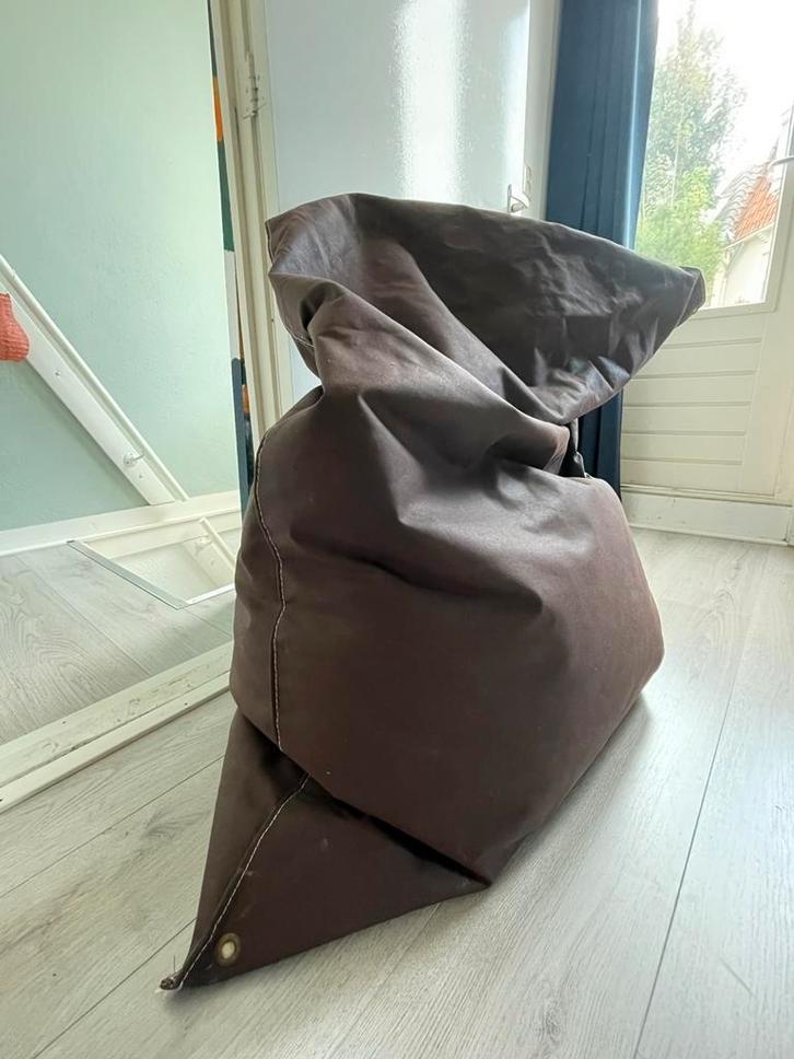 Grote Zitzak poef sterk materiaal bruin, Huis en Inrichting, Zitzakken, Zo goed als nieuw, Ophalen