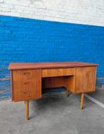 Vintage Deens teak bureau/ vrijstaand/ 1960s, Ophalen, Gebruikt, Bureau
