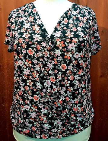leuk v-hals shirt zwart bloemetjes 44/46 beschikbaar voor biedingen