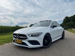 Mercedes-Benz CLA 180 AMG Line|PANO|AMBI|NIGHT|LANE|KEYLESS, Auto's, Automaat, CLA, 136 pk, Zwart