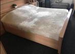 Gratis af te halen netten bed ombouw met stekkerdoos, Ophalen