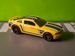 Hotwheels - 2005 Ford Mustang GT [geel] 1/60, Ophalen of Verzenden, Gebruikt, Auto