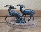 art deco beeld van een gazelle op marmeren voet, Antiek en Kunst, Ophalen of Verzenden