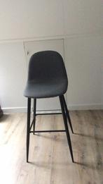 Barkruk grijs met zwart stalen onderkant, 1 kruk, Ophalen, Nieuw, 60 tot 90 cm