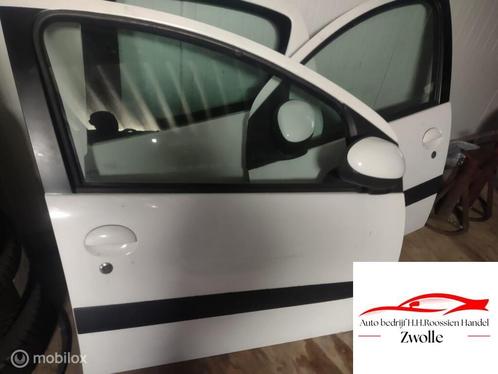 Voordeur rechts wit Toyota Aygo I ('05-'14), Auto-onderdelen, Carrosserie en Plaatwerk, Deur, Toyota, Voor, Rechts, Gebruikt, Ophalen
