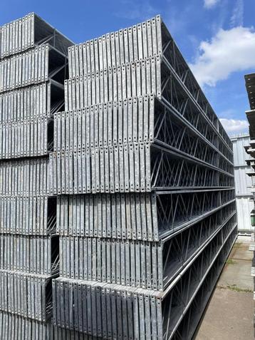 Traliespanten | Lengte= 7.900 mm | Hoogte= 400 mm beschikbaar voor biedingen