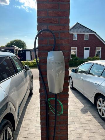 Tesla wall connector gen 2 beschikbaar voor biedingen