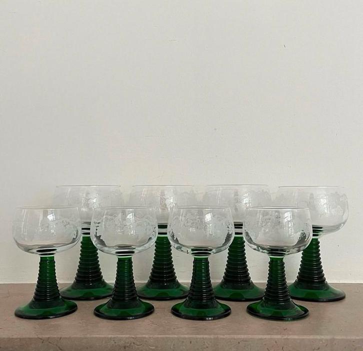Roemer France groen wijnglas druiventak groot en klein, Verzamelen, Glas en Borrelglaasjes, Gebruikt, Overige typen, Ophalen