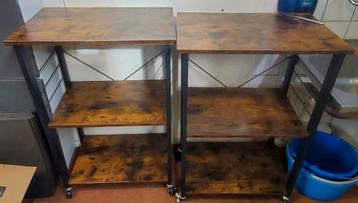 2 leuke bijzettafels Uiterlijk 2nov ophalen beschikbaar voor biedingen