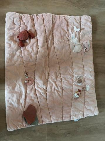 Roze Speelkleed met Zee Thema beschikbaar voor biedingen
