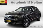 Volkswagen Touareg 3.0 TSi E-HYBRID 4MOTION ELEGANCE CAMERA/, 12 maanden, Gebruikt, 2995 cc, Zwart